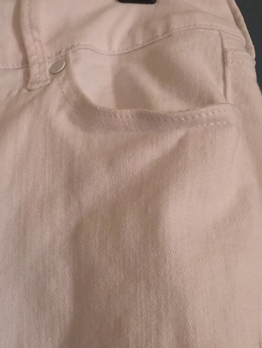 Women’s Torrid Distressed White Ankle Jeans